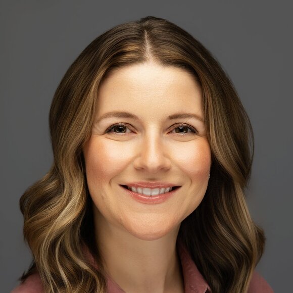 Meet your Posher, Gabby - Picture 1 of 1